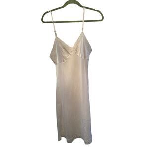 Vintage Vanity Fair fullslip size 36/22  Y2K